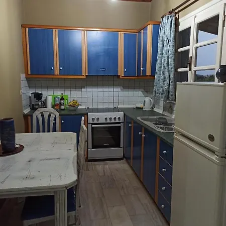 Augoustinos Εξοχικό σπίτι *