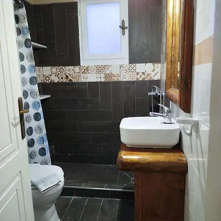 Augoustinos * Sarakinádhon